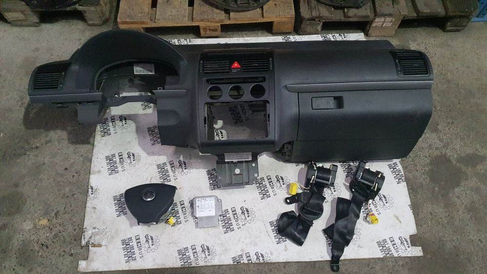 Торпеда, подушка, ремні Volkswagen Touran, тоуран