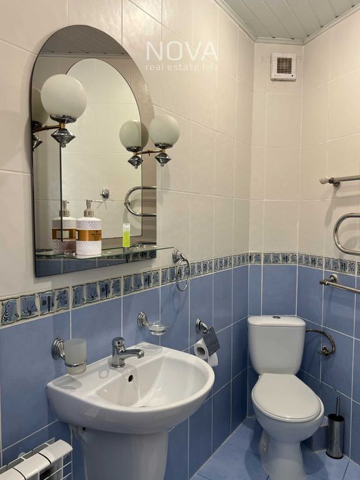 Продаж бізнесу у центрі Трускавця : готель, кафе, приміщення, ділянка