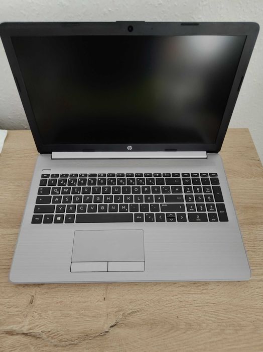 Laptop HP 255 G7
