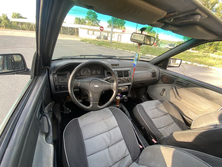 Продам Ford Escort