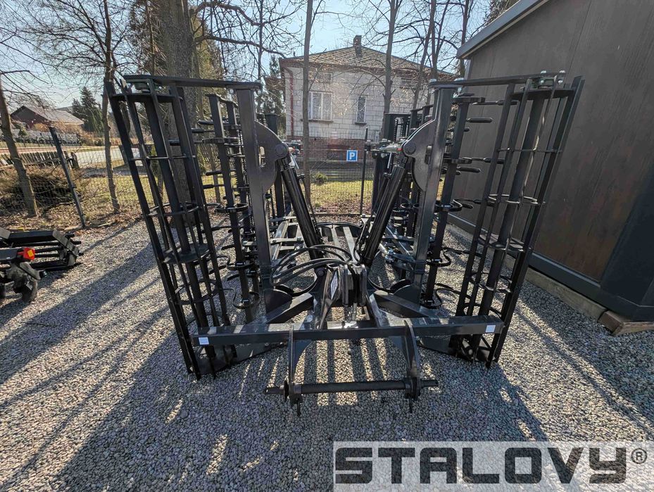 Agregat uprawowo-przedsiewny 2,2-5,6m 4 rzędy zębów wały strunowe