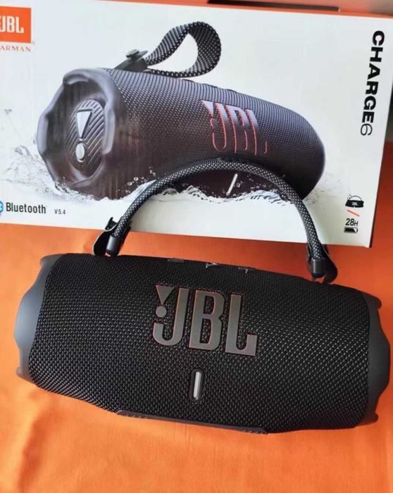JBL Charge : Potężny bas i dźwięk, który Ci się spodoba