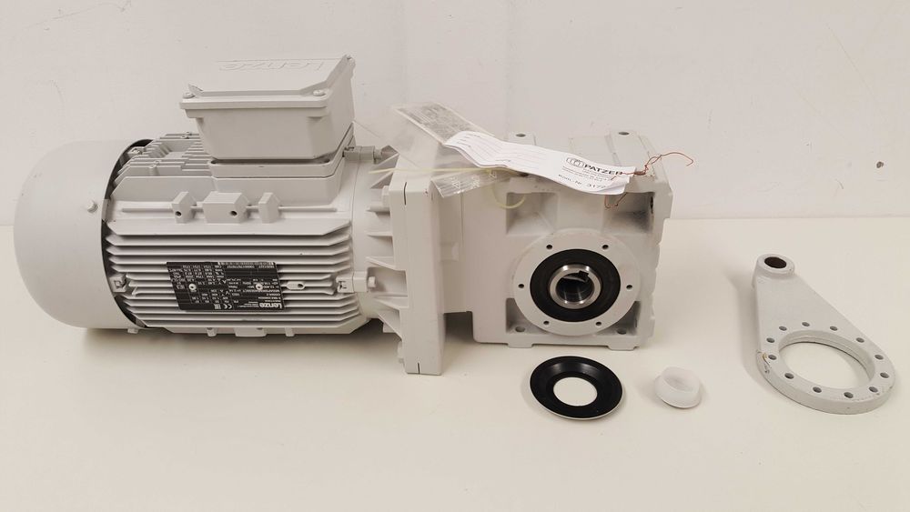 motoreduktor Lenze M55AP090M045E00CT 1,1kW 116obr.