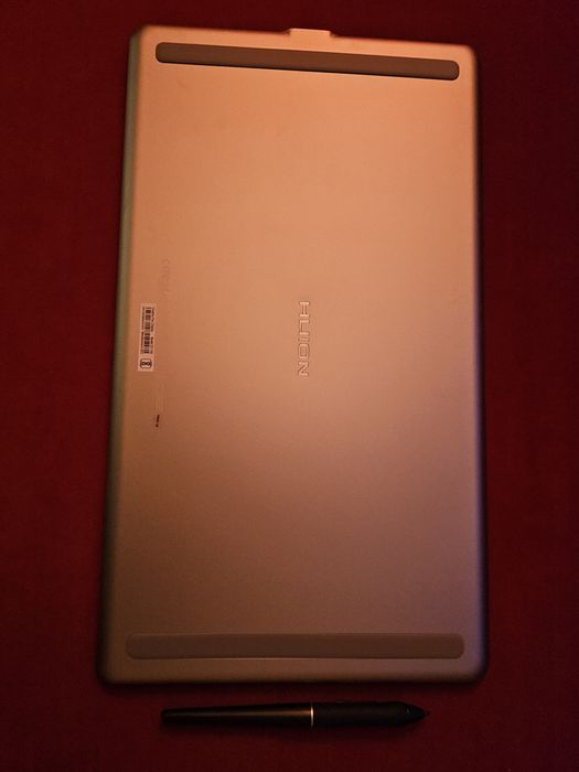 Tablet graficzny HUION Kamvas Pro 16 – stan bardzo dobry, mało używany