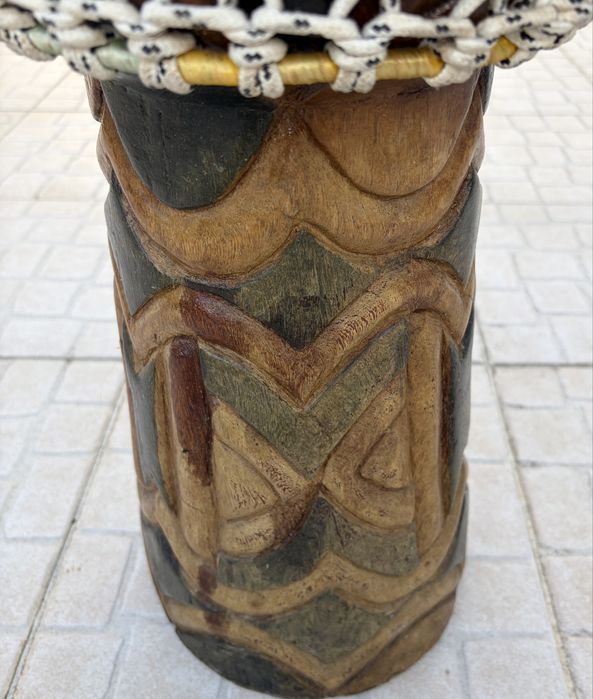 Diembe trabalhado artesanal…