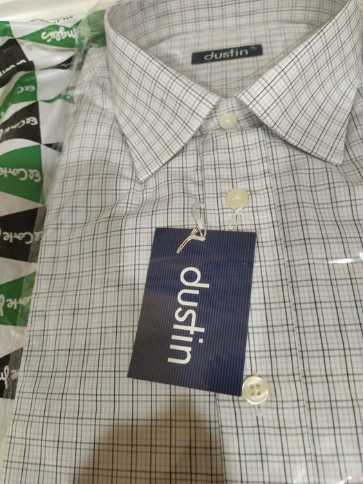 Vendo seis camisas novas de grandes marcas  três de manga curta e
