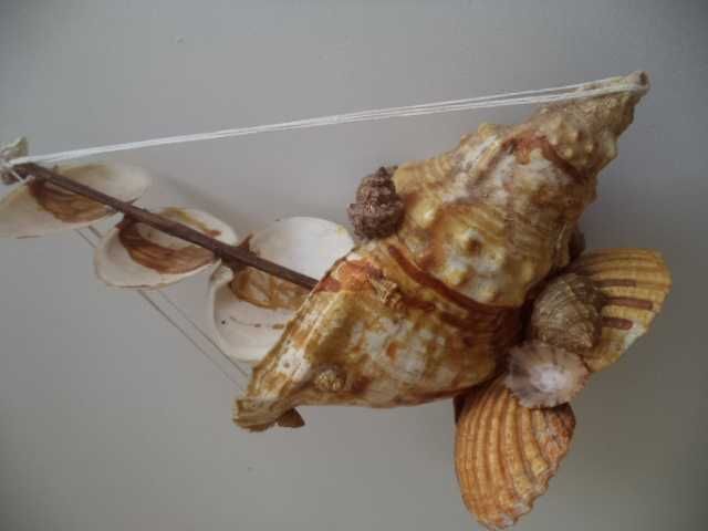 Peça Decorativa " Barco Artesanal " Antigo