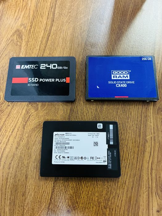 Discos SSD + HDD (vários)