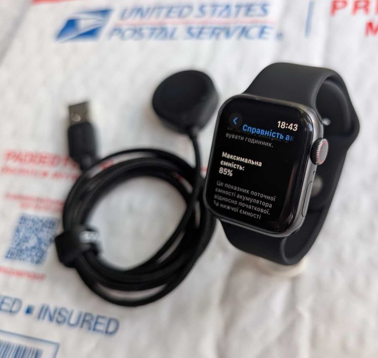 Актуальні iOS 26.5 Доступні Apple Watch 6 40 батарея 85% Все працює + СКЛО 3D