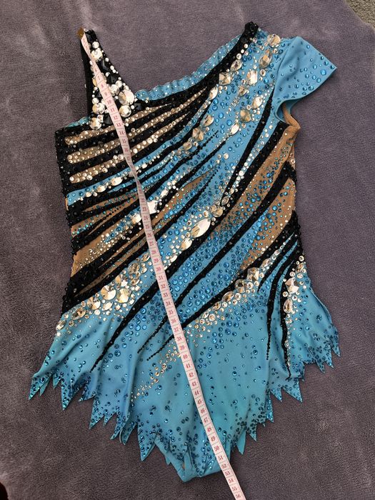 Strój startowy do gimnastyki artystycznej 133–143 cm