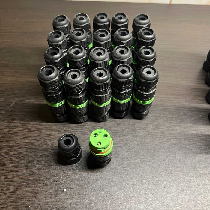 Dławiki hermetyczne 3x1,5 mm – komplet – Philips – nowe