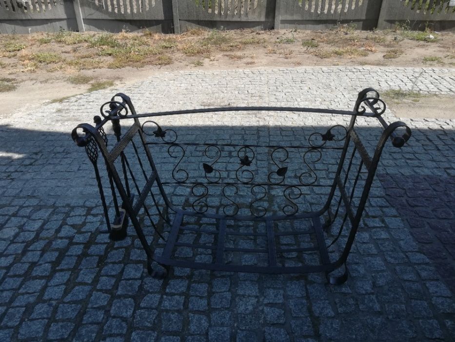 Stojak na drewno kominkowe