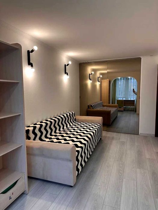 Предлагается в аренду 2-х. комнатная, раздельная квартира