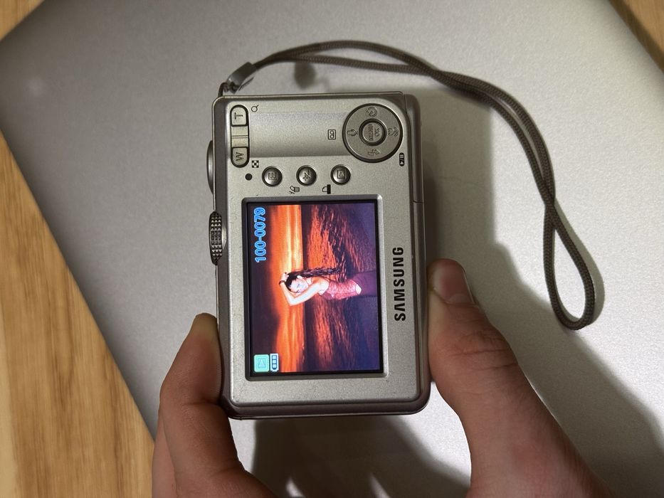 Aparat cyfrowy Samsung Digimax S500 vintage analog y2k retro kompakt