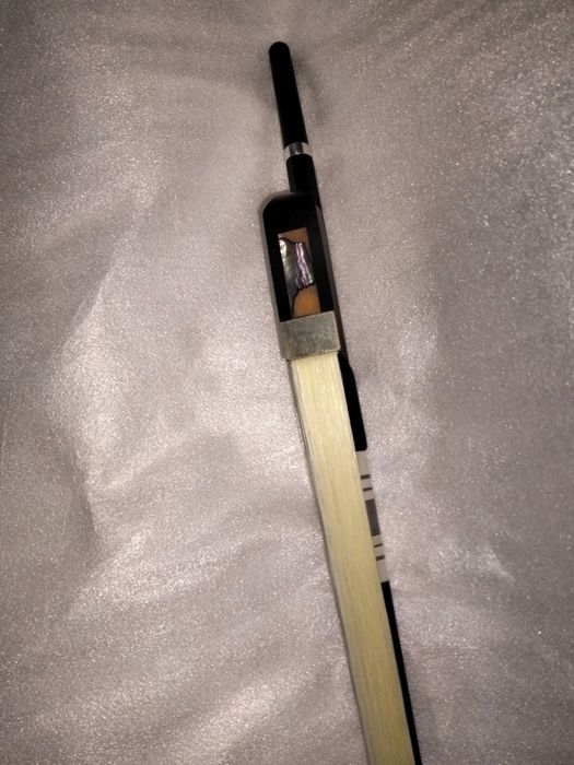 Arco de contrabaixo novo