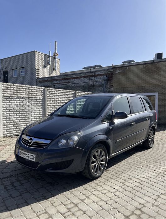 Opel Zafira b 2.2 2012 автомат