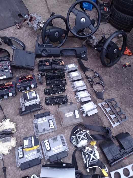 Блок керування ручним гальмом Volkswagen Passat B6 3C0907801B