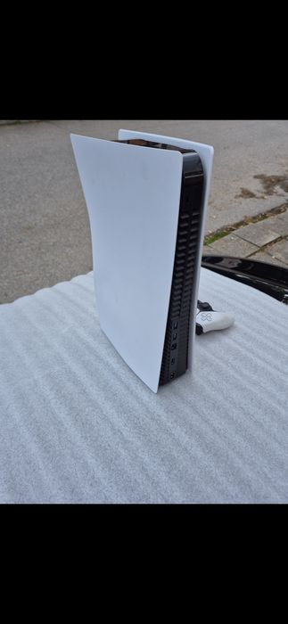 PS5 z napędem jak nowa