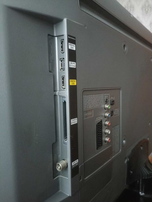 Телевізор Samsung UE32F4000AW