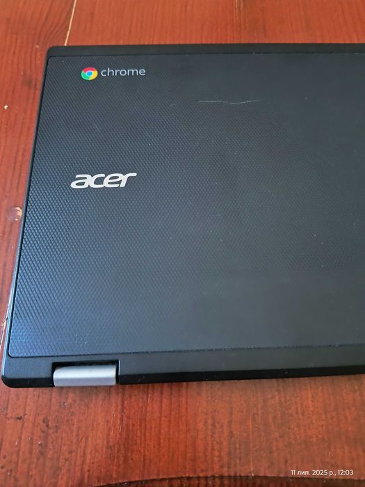 Нетбук Acer c738t