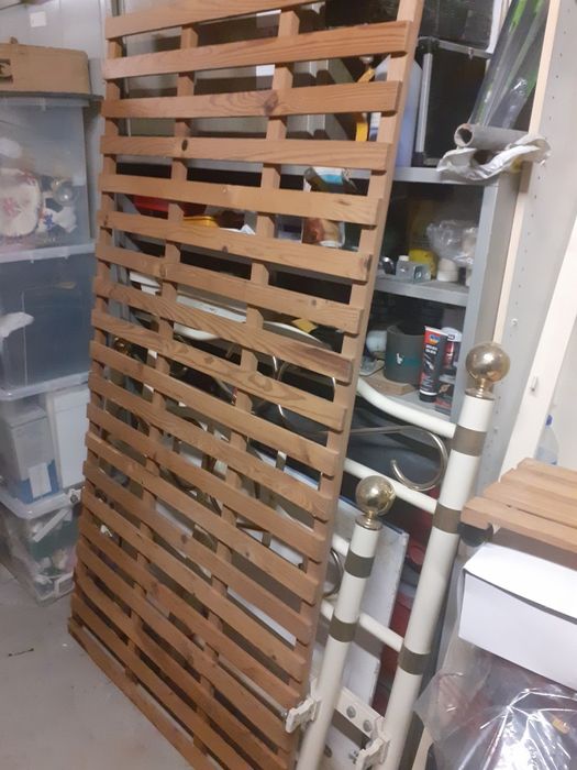 Vendo Cama de solteiro