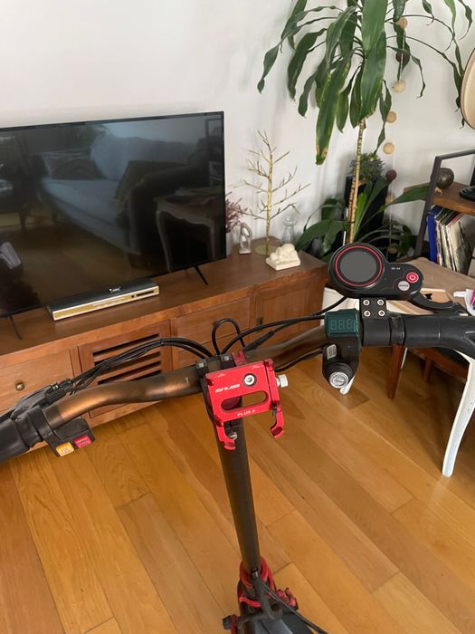 Trotinete Elétrica ECOXTREM Tauros X2 Preto-Vermelho 2000W