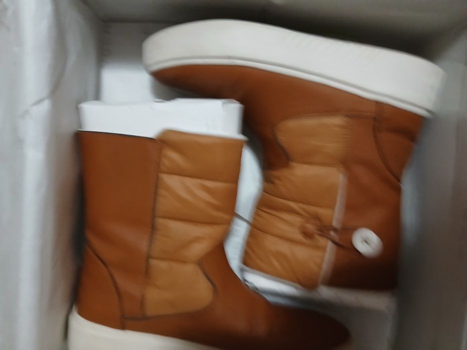 Продам  дитячі зимові сапожки  Geox