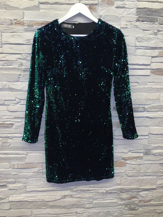 Платье в пайетках