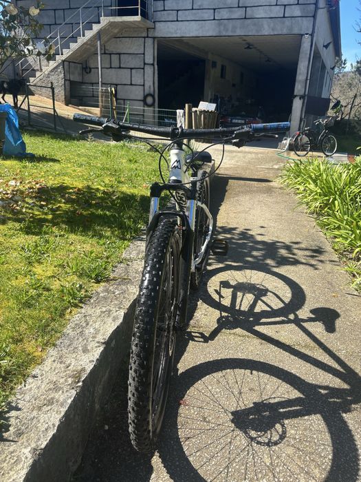 Bicicleta de monte em excelente estado