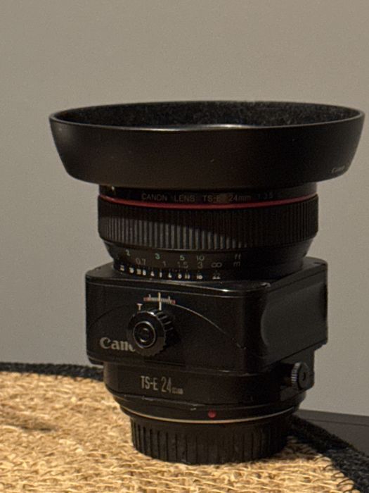 Продам Canon TS-E 24mm 3.5L Tilt-Shift