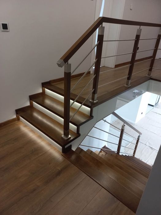 Schody drewniane / Balustrady