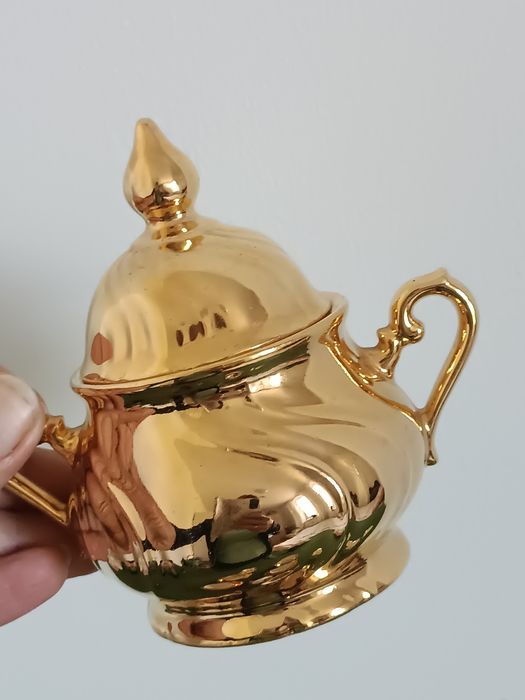 Porcelana złocona na 4 osoby