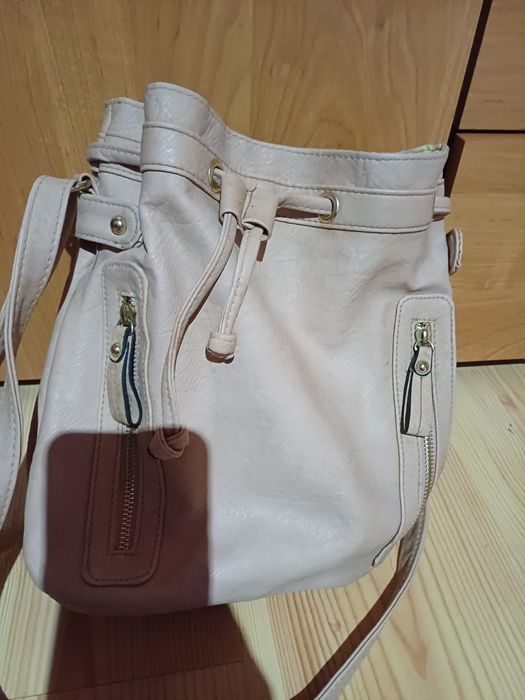 Średnia urocza  torebka