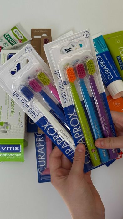 Зубні щітки пасти ополіскувачі курапрокс вітіс біорепейр гум мірадент