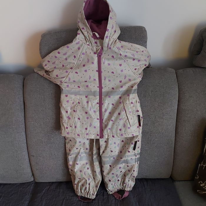 Kurtka i ogrodniczki na deszcz