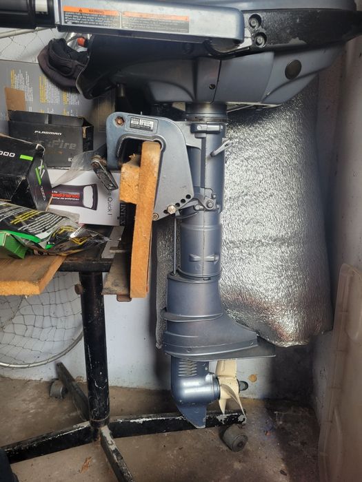 Лодочный мотор YAMAHA 4