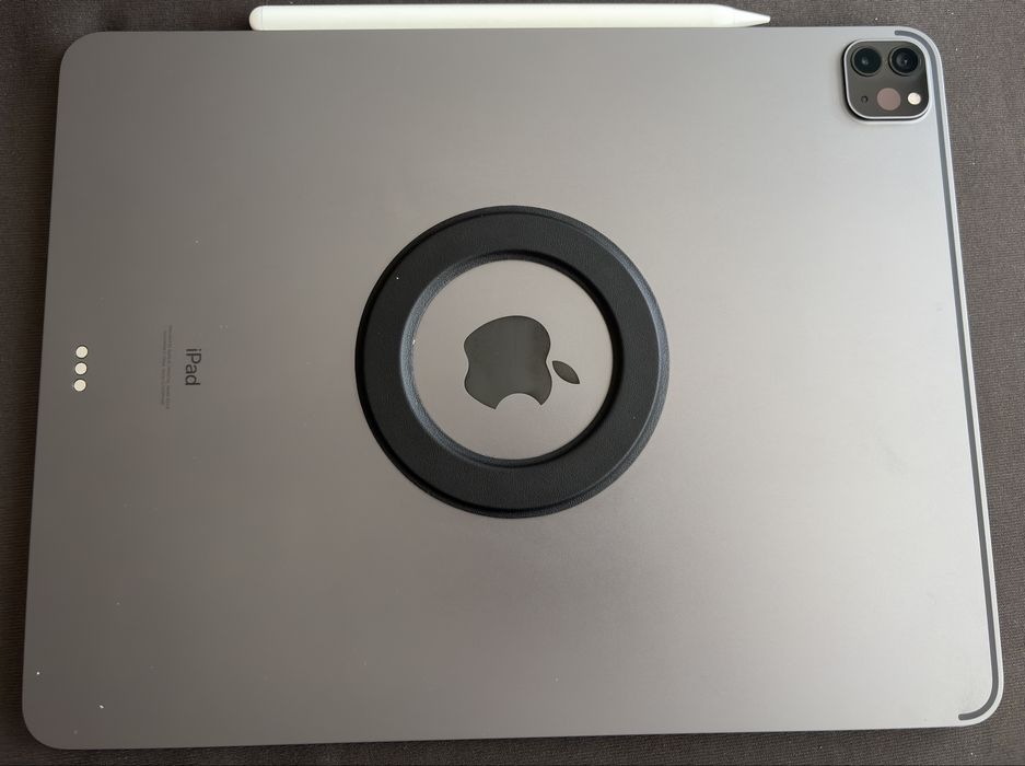 Apple iPad Pro 5 gen 12.9 cala 256gb, apple magic keyboard etui