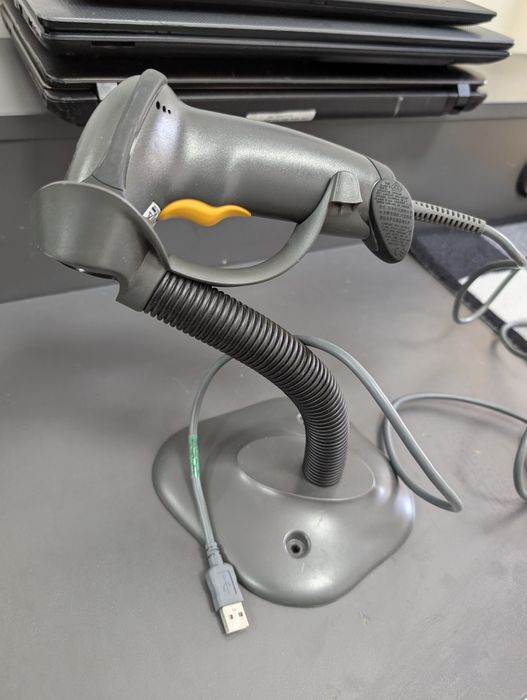 Сканер штрих-кодів Symbol LS2208-SR20007R-UR з підставками  є 80шт