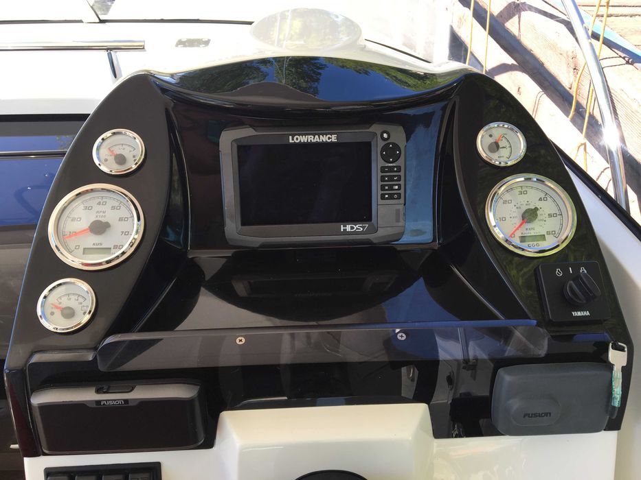 Używana łódź motorowa ESCAPADE 600 silnik Yamaha F200 FETL + przyczepa