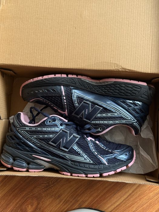 Оригінальні кросівки New Balance 1906R