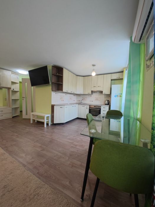 Сдам просторную 1к  Студию,  пр. Богдана Хмельницкого 16, пр.Поля