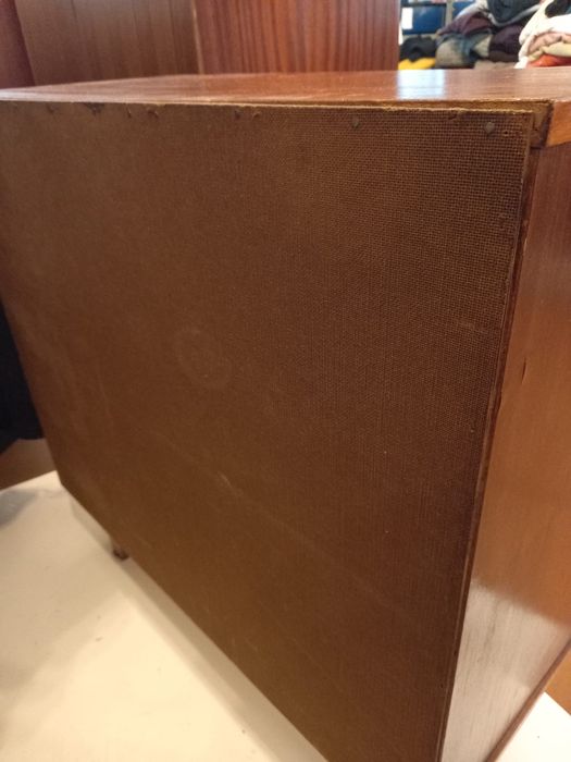 Comoda em madeira vintage