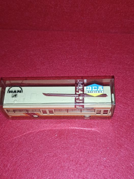 Miniatura Viking Autocarro MAN SL 202