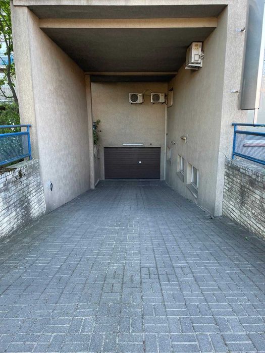 Do wynajęcia: miejsce postojowe, ul. Naramowicka.