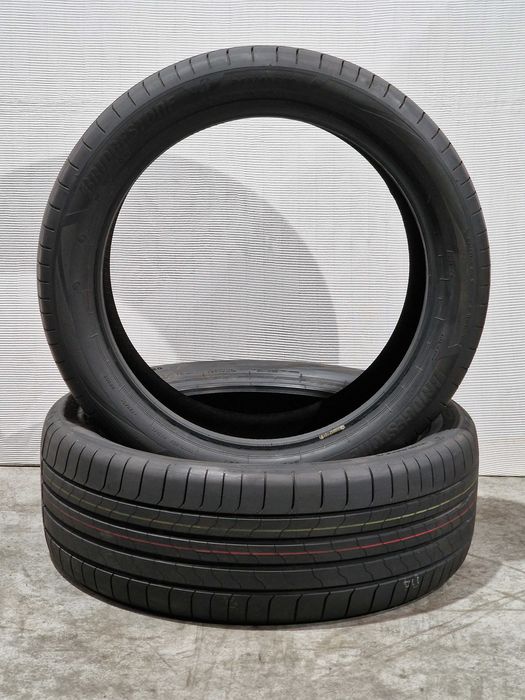 [Como Novos] 2 Pneus 245/45R20 BRIDGESTONE