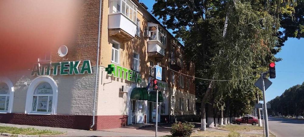 Продаж 3-кімнатної квартири без ремонту,проспект Миру 68