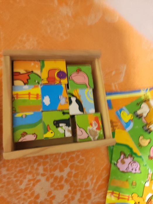 Modne klocki drewniane