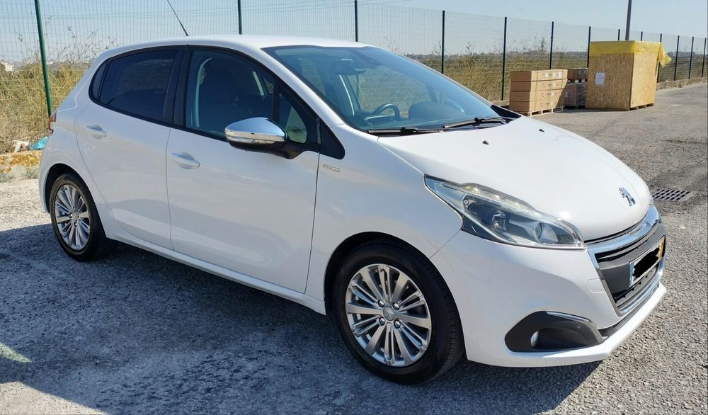 Peugeout 208 1.2 — photo 3