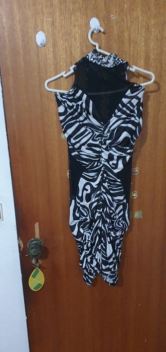 Vestido branco e preto