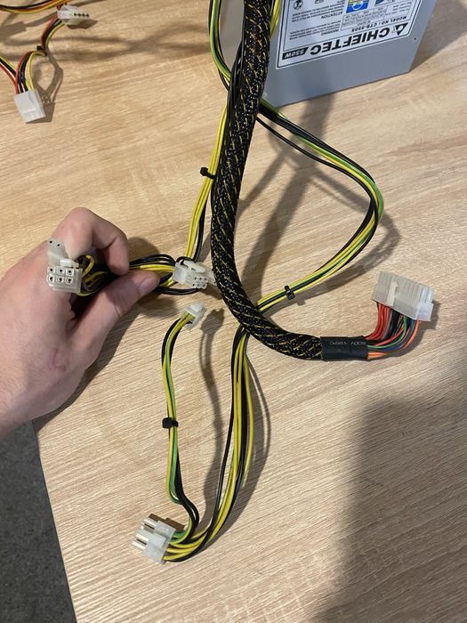 Блок живлення Chiftec 550W Ідеальний стан